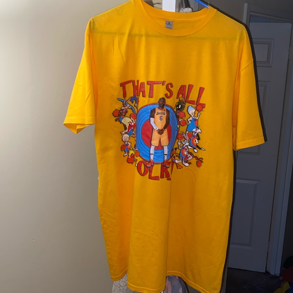 Preowned mens lebron looney tunes space jam t shirt size large